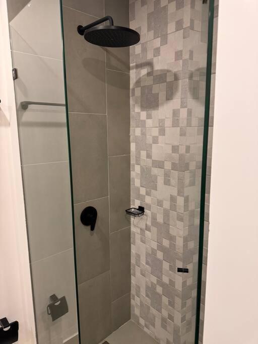 Apartamento Celeste A Pasos Del Mar Y Aeropuerto *