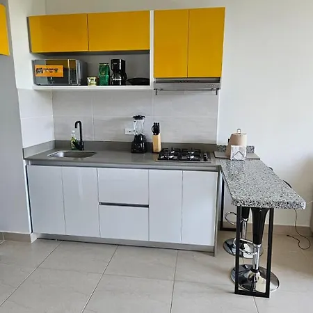 Apartamento Celeste A Pasos Del Mar Y Aeropuerto Santa Marta  Exterior photo